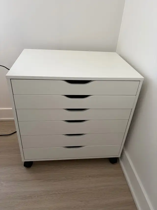 IKEA drawer on wheels (ALEX collection( - Photo 2