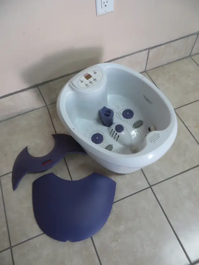 KENDAL Foot Spa Bath Massager with Bubble - Photo 3