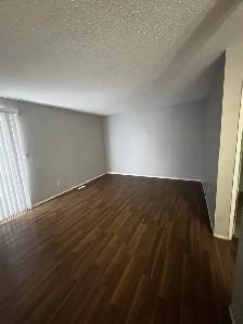 3bedroom upper/lower unit 4plex available April 1 - Photo 5