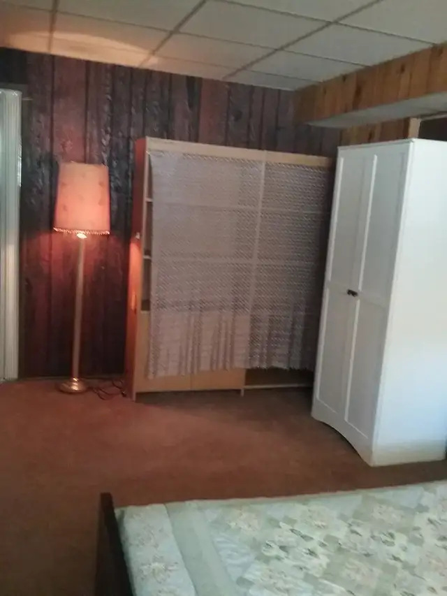 Basement Suite Kamloops One Person $850 - Photo 2