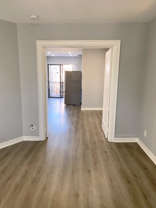1-Bedroom Main Level Unit Near Oakwood LRT-1695（include Wi-Fi) - Photo 3