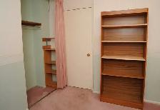 Finch/Warden - Clean, bright, quiet, large private 2nd floor rm. - Photo 6