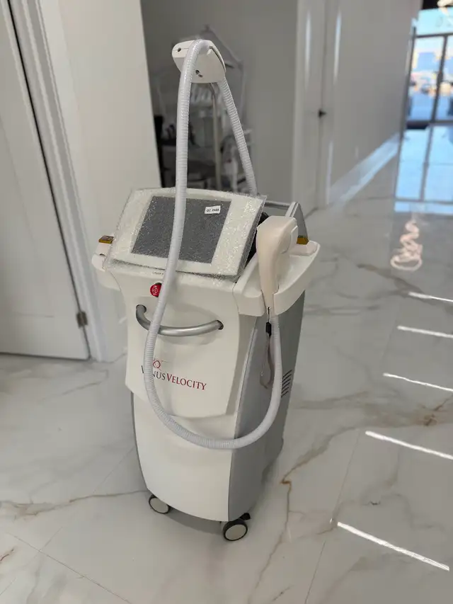 Selling Venus vilocity laser hair removal machine like NEW