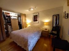 SUPERBE 4 ½ MEUBLÉ AVEC JARDINET ET COUR ARRIÈRE – LE PLATEAU - Photo 8