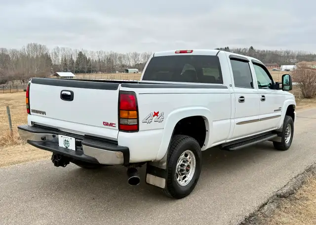 2007 GMC Sierra 2500 GFX SLT HD 4x4 LBZ Diesel VERY CLEAN! - Photo 8