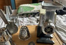 ELECTRIC MEAT GRINDER/FOOD SLICER - Photo 2