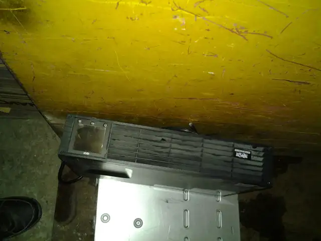 tripplite 1.5 kva line interactive ups rm 2u 200  apc ups 1kva-2