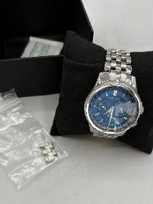 Citizen Eco-Drive Watch in Box with Extra Links - Photo 2