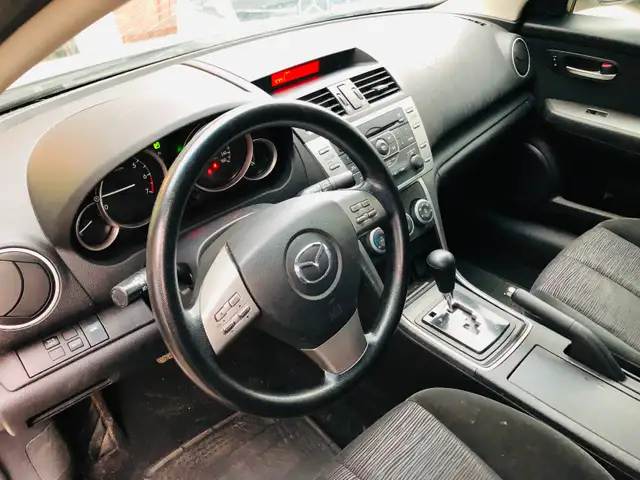 MAZDA 6 GS i4/FIABLE 2.5L/ TRÈS BONNE MÉCANIQUE/ TRÈS PROPRE - Photo 8