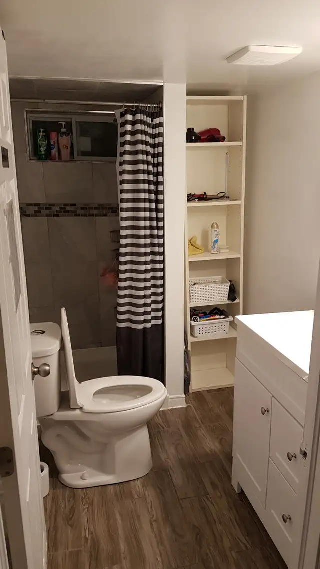 Private Room for Rent-Scarborough-Victoria Park Subway-April 1st - Photo 7