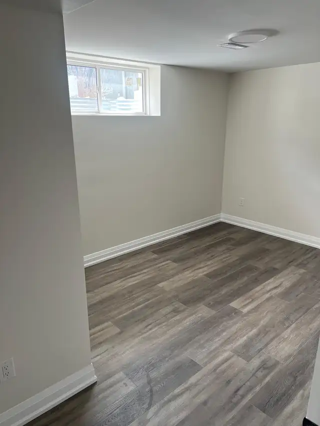 Premium 2-Bedroom Legal Basement Apt in Blackstone,April 1 - Photo 6