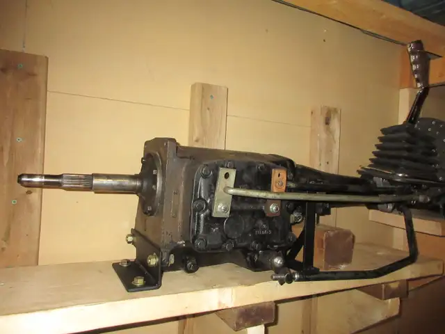 1970 Challenger A833 and Pistol Grip Shifter - Photo 3