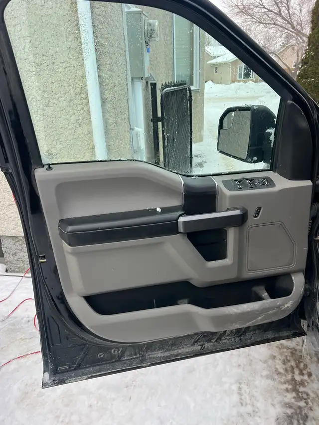 Professional auto detailing - Photo 3