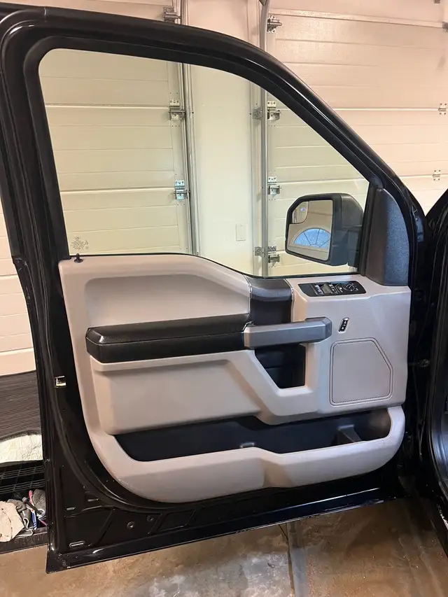 Professional auto detailing - Photo 4