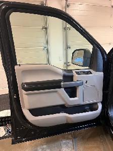 Professional auto detailing - Photo 4