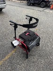 NEXUS 3 SUPER LOW WALKER ROLLATOR - Photo 4