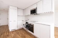 Renovated Large Bachelor, Queen and Niagara - ID 4331 - Photo 3