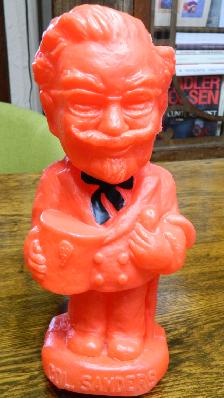 Tirelire Banque Colonel Sanders KFC Plastic Rouge 1972  Original