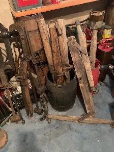 forge blower leg vices etc - Photo 8