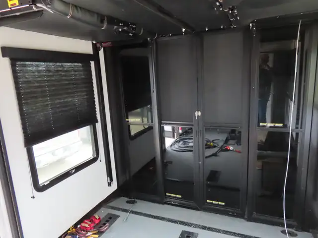 2023 Keystone Fuzion 430 Fifth-Wheel Toy Hauler - Photo 9