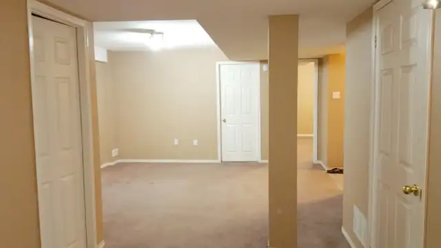 1 Bedroom in Basement - Photo 2