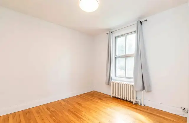 Room for rent $600 all inclusive available April 1