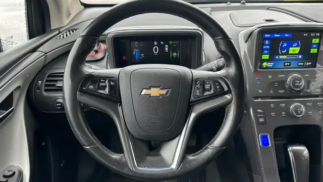 2015 Chevrolet Volt Hybrid - Photo 13