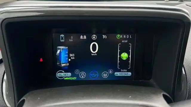 2015 Chevrolet Volt Hybrid - Photo 16