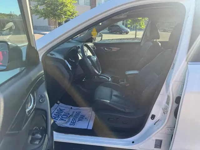 2015 Nissan Rogue SL AWD - Photo 11