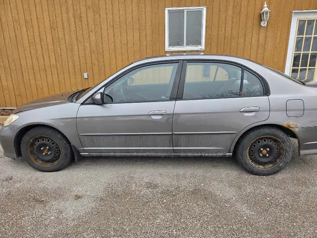 2005 Honda Civic - Photo 2