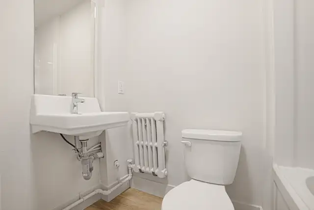 Newly Renovated 1 Bedroom Apartment! Available April 1st! - Photo 10