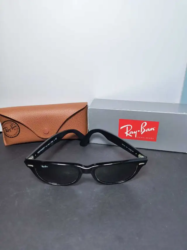 RAY-BAN WAYFARER CLASSIC RB2140
