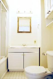 Beautiful 2 Bedroom Apartment - Photo 2