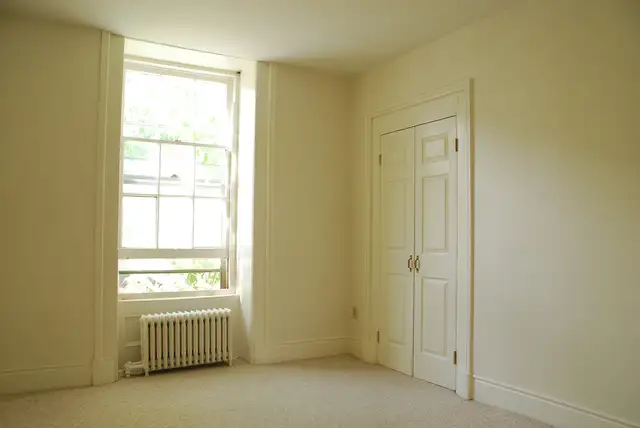 Beautiful 2 Bedroom Apartment - Photo 10