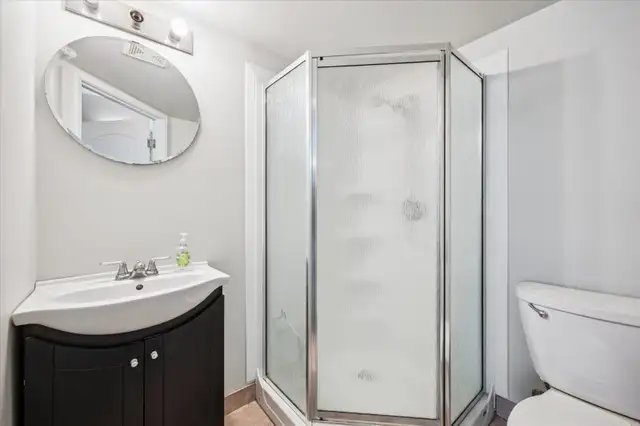 Spacious Student Accommodation (Furnished and En-suite Bathroom) - Photo 11