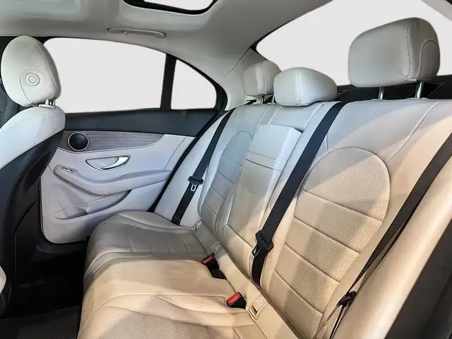 2020 Mercedes-Benz C300 4MATIC Sedan Extended warranty! Highly e - Photo 4