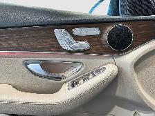 2020 Mercedes-Benz C300 4MATIC Sedan Extended warranty! Highly e - Photo 11