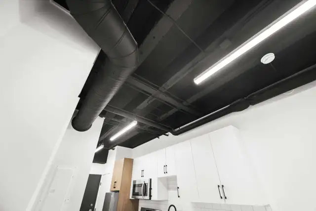 LUXURY 1 Bedroom Apartment! Move In Ready! - Photo 9