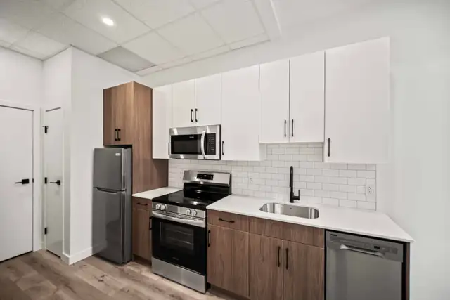 BRAND NEW 1 Bedroom Apartment! Move In Ready! - Photo 10