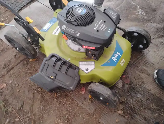 Radley Lawn Mower push  like new - Photo 4