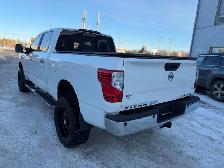 2016 Nissan Titan XD - Photo 16