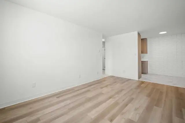 SPACIOUS 1 Bedroom Apartment! Available May 1st! - Photo 6