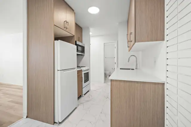 SPACIOUS 1 Bedroom Apartment! Available May 1st! - Photo 8