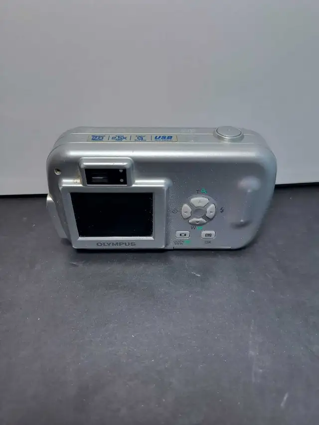 OLYMPUS CAMEDIA DIGITAL CAMERA D-390 - Photo 3