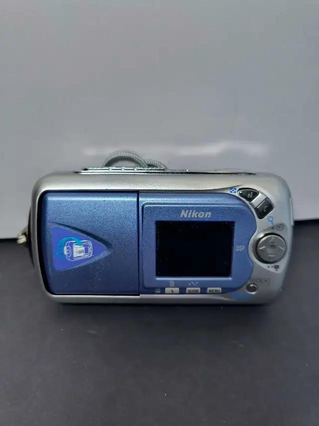 NIKON COOLPIX 2500 DIGITAL CAMERA - Photo 2