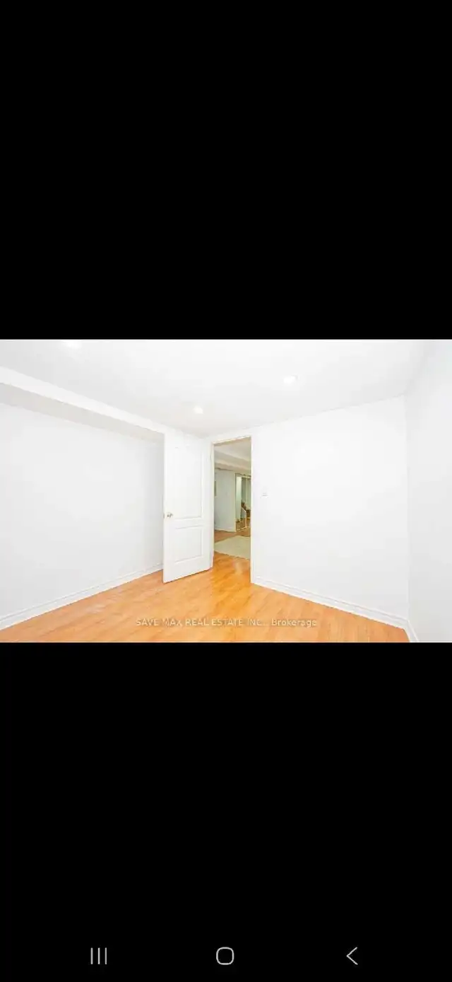 2 bedroom basement in a great neighborhood - Photo 3
