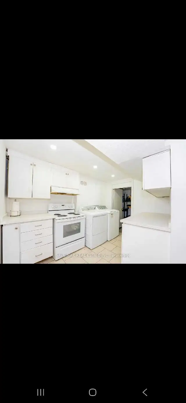 2 bedroom basement in a great neighborhood - Photo 4