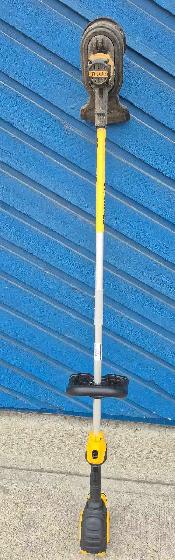 20V Dewalt DCST920 bare tool Weed Wacker (32484207) (