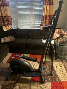 ELLIPTICAL MACHINE CARDIO