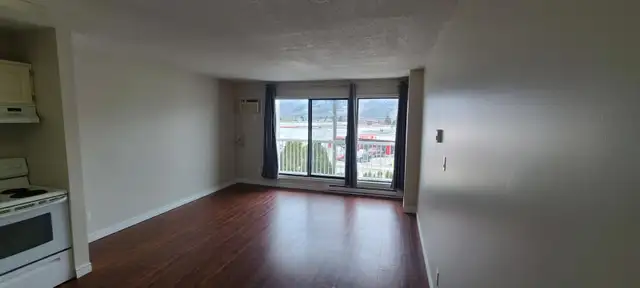 1 Bed 1 Bath Apartment